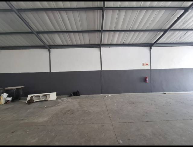 401M² WAREHOUSE TO LET IN STIKLAND INDUSTRIAL